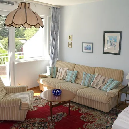 Gemuetliches Reihenhaus In Der Thermalstadt Holiday home Wiesbaden