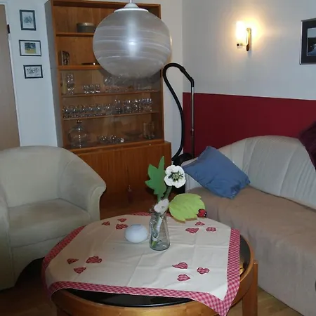 Gemuetliches Reihenhaus In Der Thermalstadt *