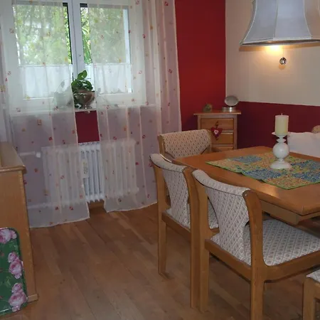 Holiday home Gemuetliches Reihenhaus In Der Thermalstadt Wiesbaden