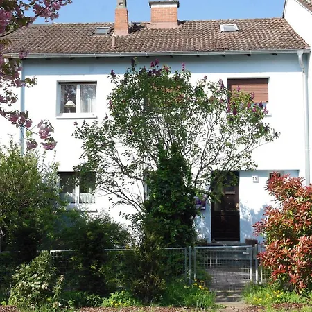 Tatil Evi Gemuetliches Reihenhaus In Der Thermalstadt *